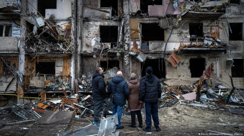أوكرانيا تتهم روسيا بشن “أكبر هجوم” بالمسيّرات على كييف.. استهدفتها قبيل احتفال المدينة بذكرى تأسيسها